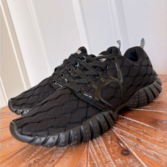 Aleader Other - Used Black Lightweight Athletic Men's Shoes in Size 8.5